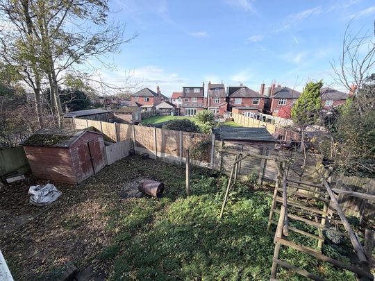 3 bedroom semi-detached house to rent - Photo 1