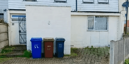 1 bedroom in a house share to rent - Photo 3