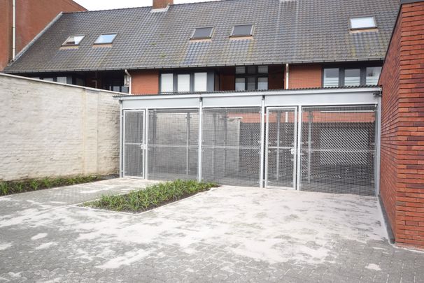 Stijlvol duplex appartement met 2 slaapkamers met garage - Photo 1