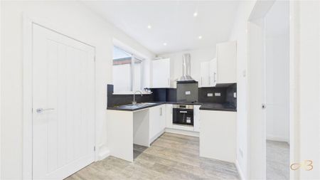 3 bedroom end of terrace house to rent - Photo 5