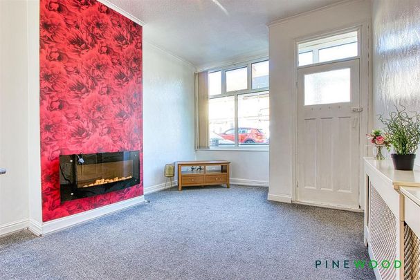 2 bedroom end of terrace house to rent - Photo 1