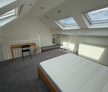 6 bedroom terraced house to rent - Photo 4