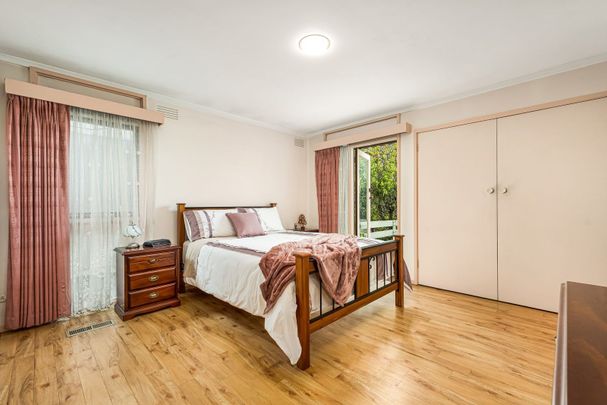 357 Napier Street, Strathmore VIC 3041 - Photo 1