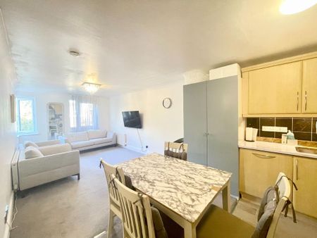 2 bedroom flat to rent - Photo 3