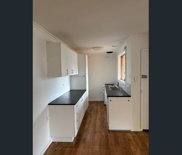 Handy Location - Photo 2