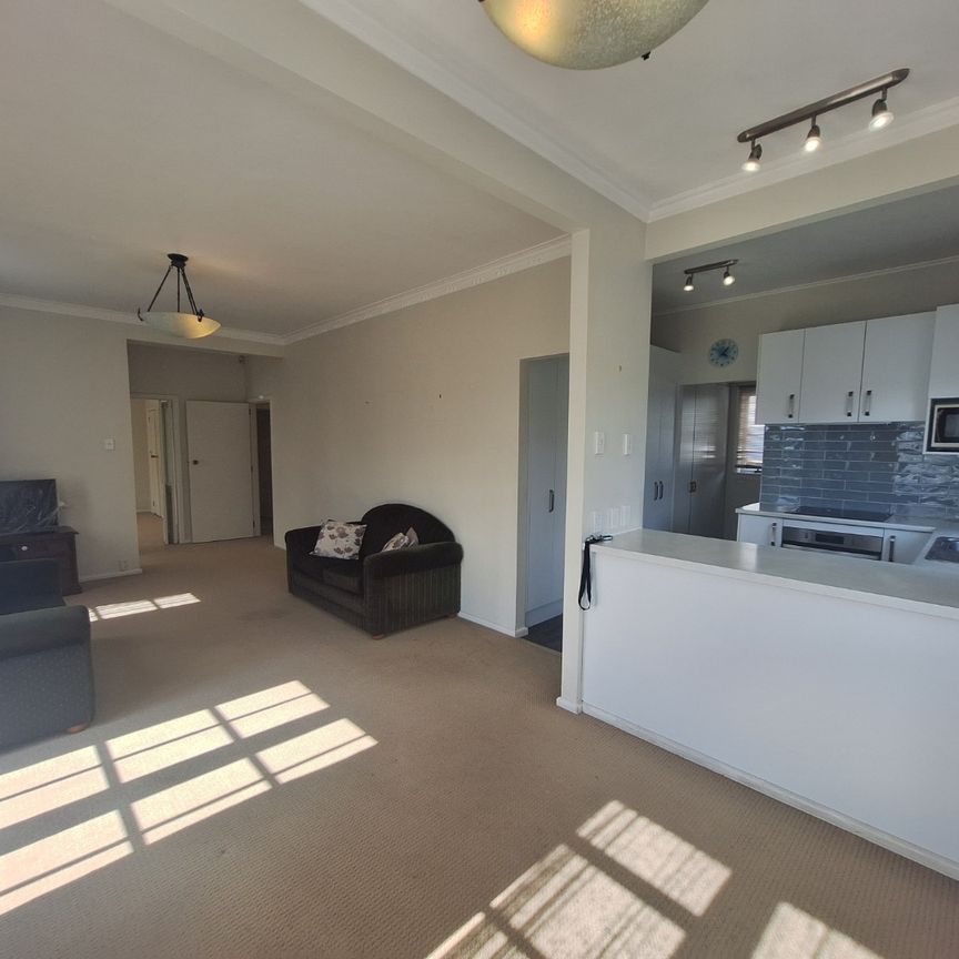 Spacious Family Home - Photo 1