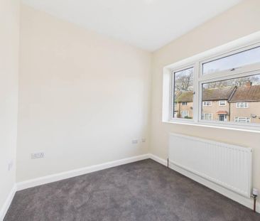 2 bedroom end of terrace house to rent - Photo 3