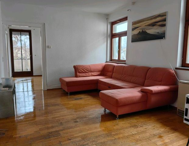 Geräumige, helle und renovierte Wohnung - Photo 1