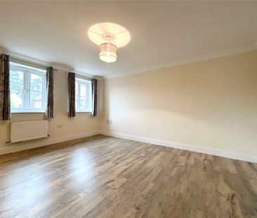 1 bedroom Maisonette in Dashers Close, Crowthorne - Photo 3
