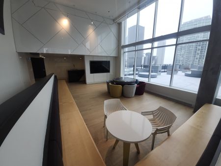 Studio loft moderne – Centre-ville de Montréal (1020 Bleury) - Photo 5