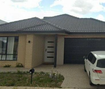 Stylish and Spacious 4-Bedroom Family Retreat in Clyde - Photo 1