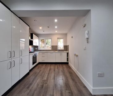 St. Andrews Road, Carshalton SM5, London - Photo 3