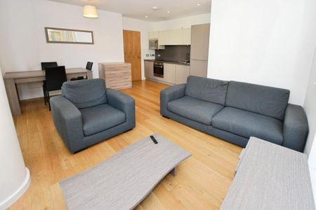 2 bedroom flat to rent - Photo 3