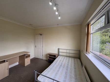 Asquith Avenue, Tang Hall - P1485 - Photo 3