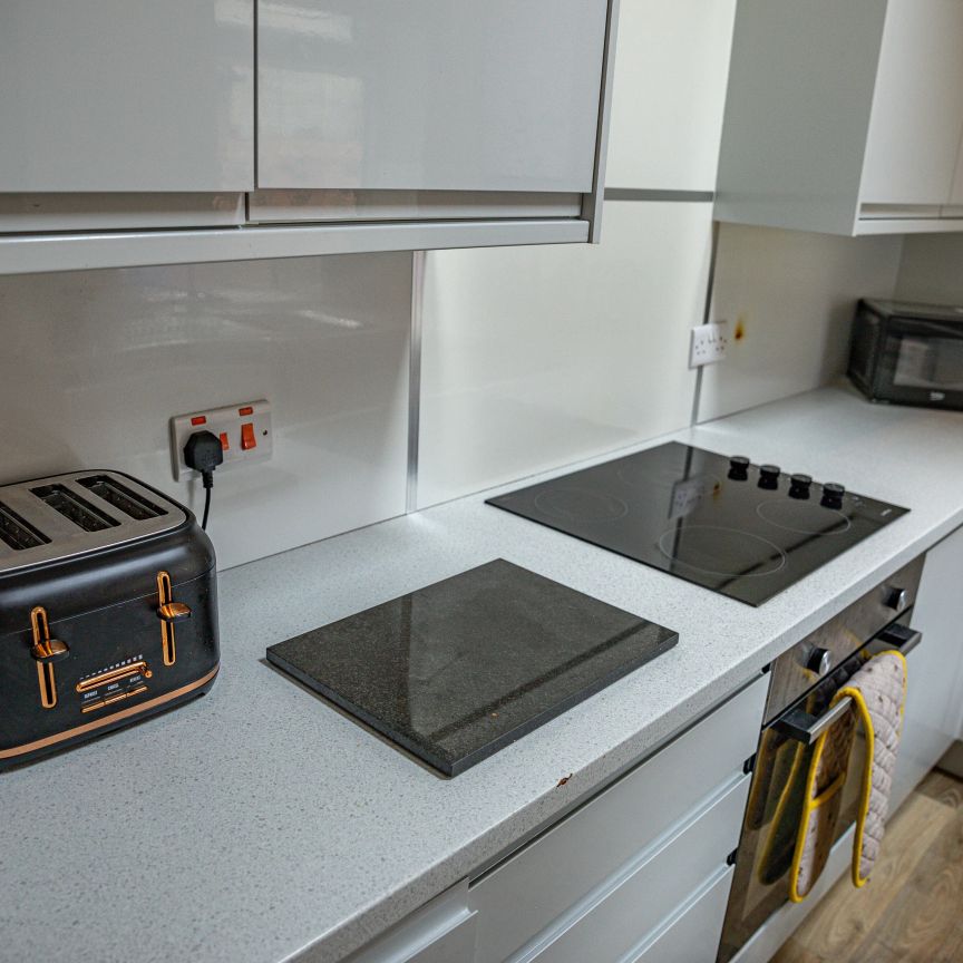 Guest Road, Sheffield, S11 - Photo 1