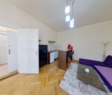 Apartament in casa, cu terasa si curte interioara, Central, Brasov - Photo 1