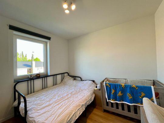 Prachtige halfopenwoning met 3 slaapkamers en tuin - Photo 1