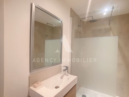 T2 MEUBLÉ // CENTRE DE CHATEAURENARD, - Photo 1