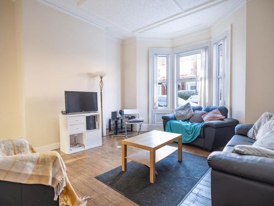 5 bedroom terraced house to rent - Photo 1