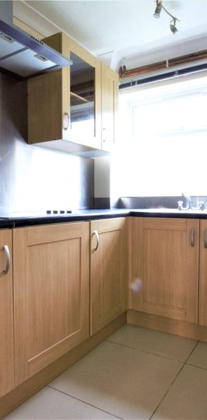 Pinewood Park, Farnborough Pinewood Park, Farnborough - Photo 2