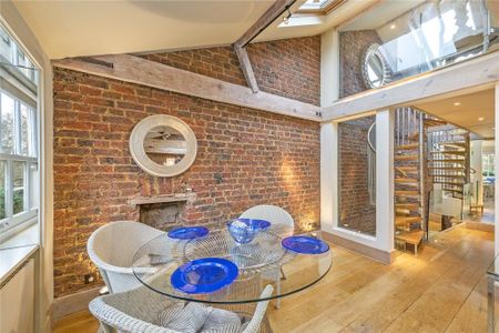 3 bedroom flat to rent - Photo 4