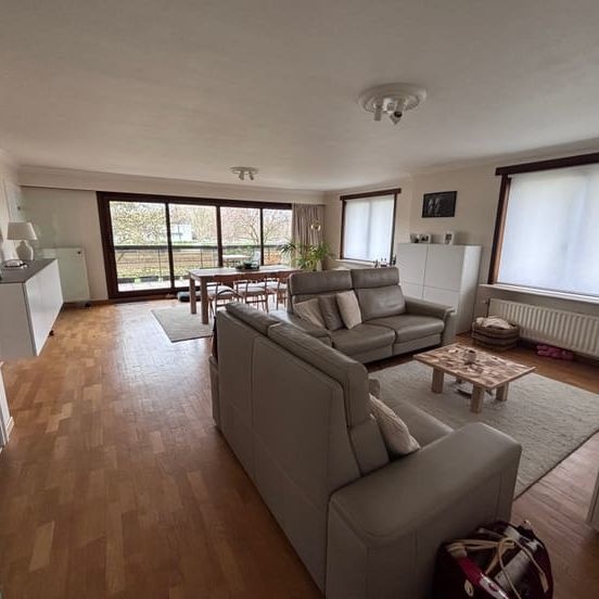 Appartement te huur - Photo 1