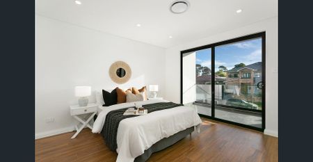 Modern architect designed home promises modern luxury - Photo 2