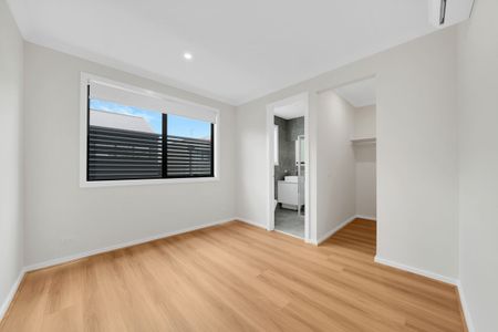 Modern street-front double-storey townhouse with premium features, offering privacy and independent access. - Photo 4