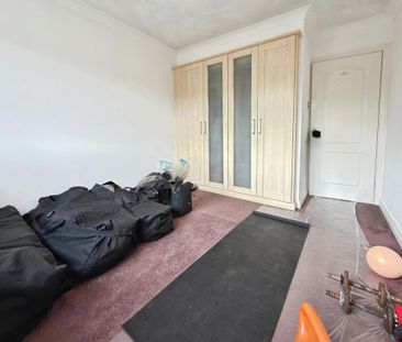 2 bedroom semi-detached house to rent - Photo 2