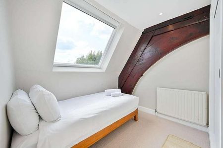 St. Mary's Court, Chiswick, W6 - Photo 2