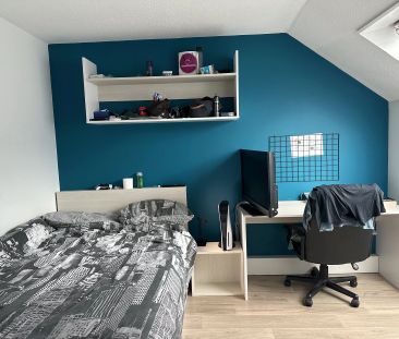 Six Bed Bronze - Photo 6