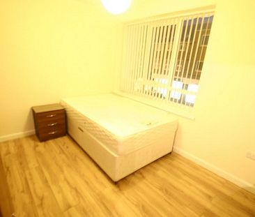 7 Bed - **bills Included** Chelsea Grove, Fenham, Newcastle Upon Tyne - Photo 3