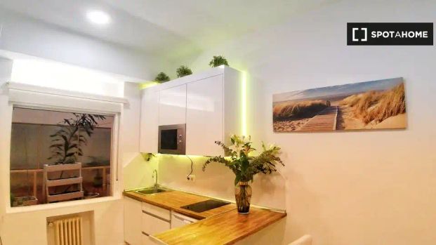 Piso de alquiler en Arapiles - Photo 1