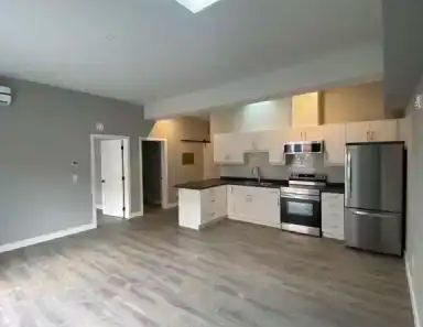 2 bedroom apartment downtown Orillia | 39 Mississaga Street West, Orillia - Photo 1