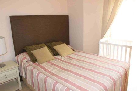 Townhouse in El Rosario - Photo 5