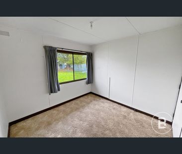 62 Longley Street, Alfredton, Vic 3350 - Photo 6