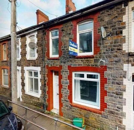 Pentwyn Avenue, Mountain Ash, CF45 - Photo 2