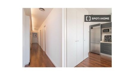 3 room luxury Flat for rent in Barcelona, Catalonia - Photo 2