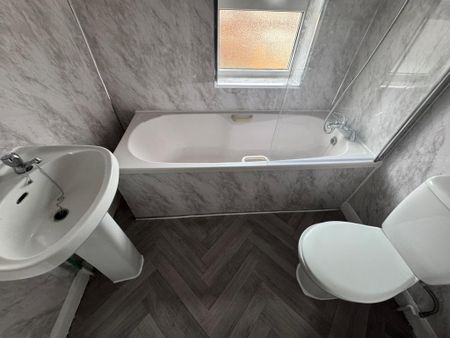 2 bedroom terraced house to rent - Photo 3