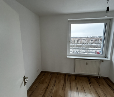 Gut geschnittene 3-Zimmer-Wohnung frisch renoviert mit Balkon - Foto 2