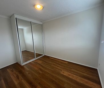 Well Maintained 2 Bedroom Unit! - Photo 3