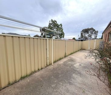 Modern Lifestyle in Prime location! - Photo 4