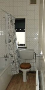 3 Bed - Burdale Place, University, Bd7 - Photo 4