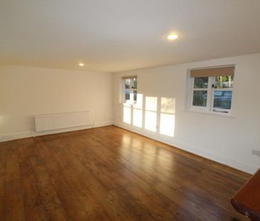 2 bedroom house to rent - Photo 2