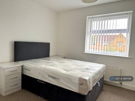 2 bedroom semi-detached house to rent - Photo 2