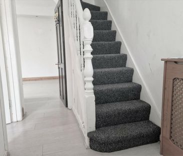 2 Bed End Terrace, Elmstead Road, IG3 - Photo 5