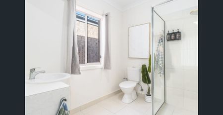 Low Maintenance Modern Living - Photo 4