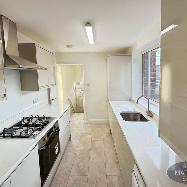 3 bedroom apartment to rent - Photo 1