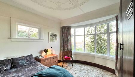 Elegant city house with sea views - Photo 2