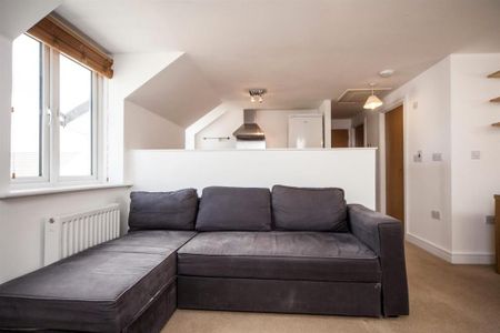 2 bedroom maisonette to rent - Photo 5